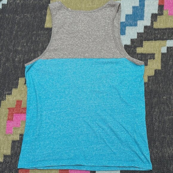 On The Byas Cotton Blend Tank, Southwestern Pattern Pocket, Heathered, Small - Picture 2 of 11
